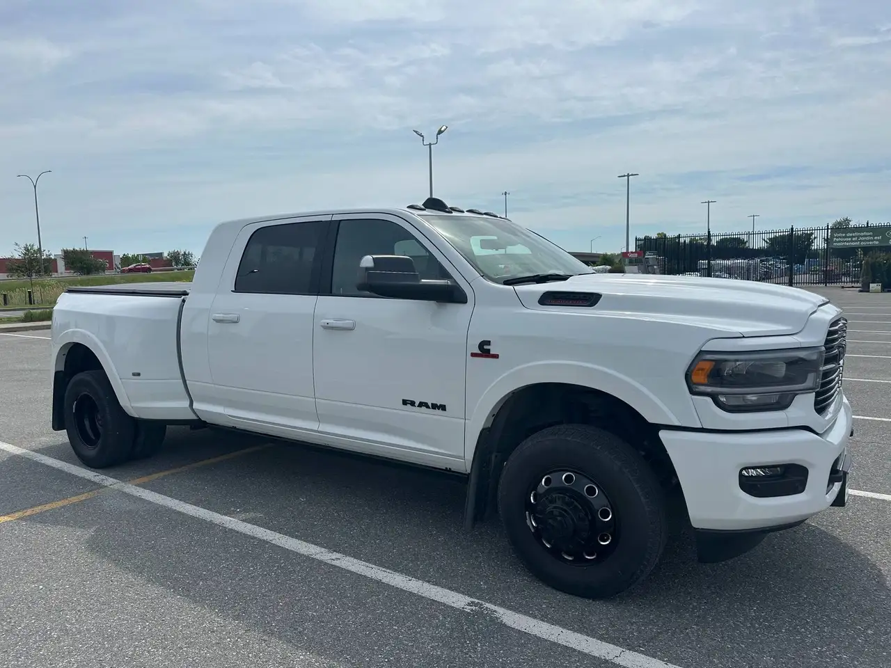 RAM 3500 снимка RAM 3500