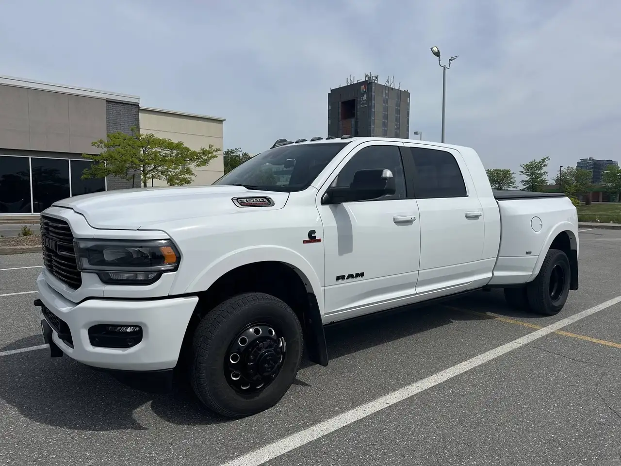 RAM 3500 снимка RAM 3500