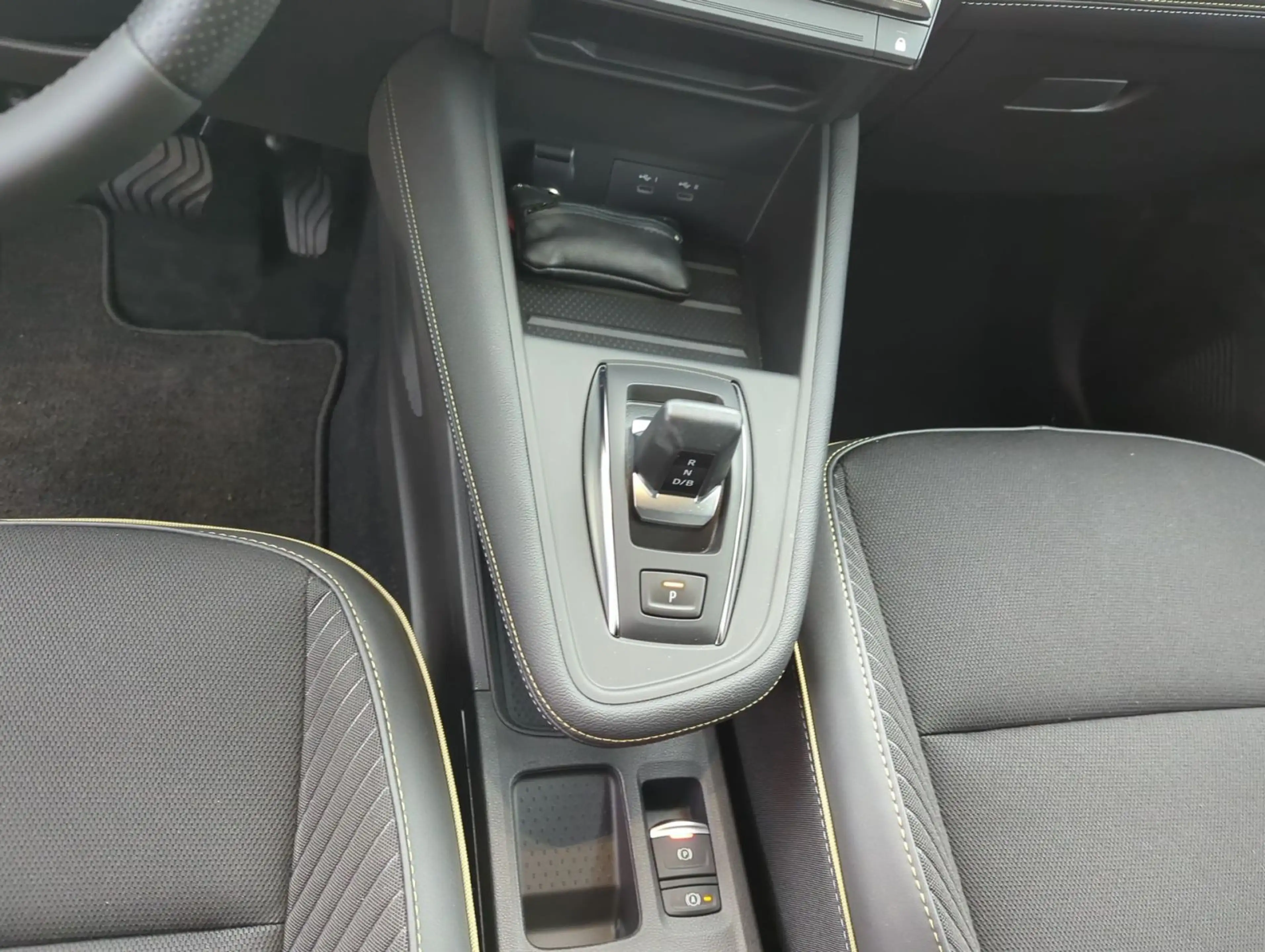 Renault Symbioz 1.8 E-TECH Full Hybrid 160 Iconic — photo 15
