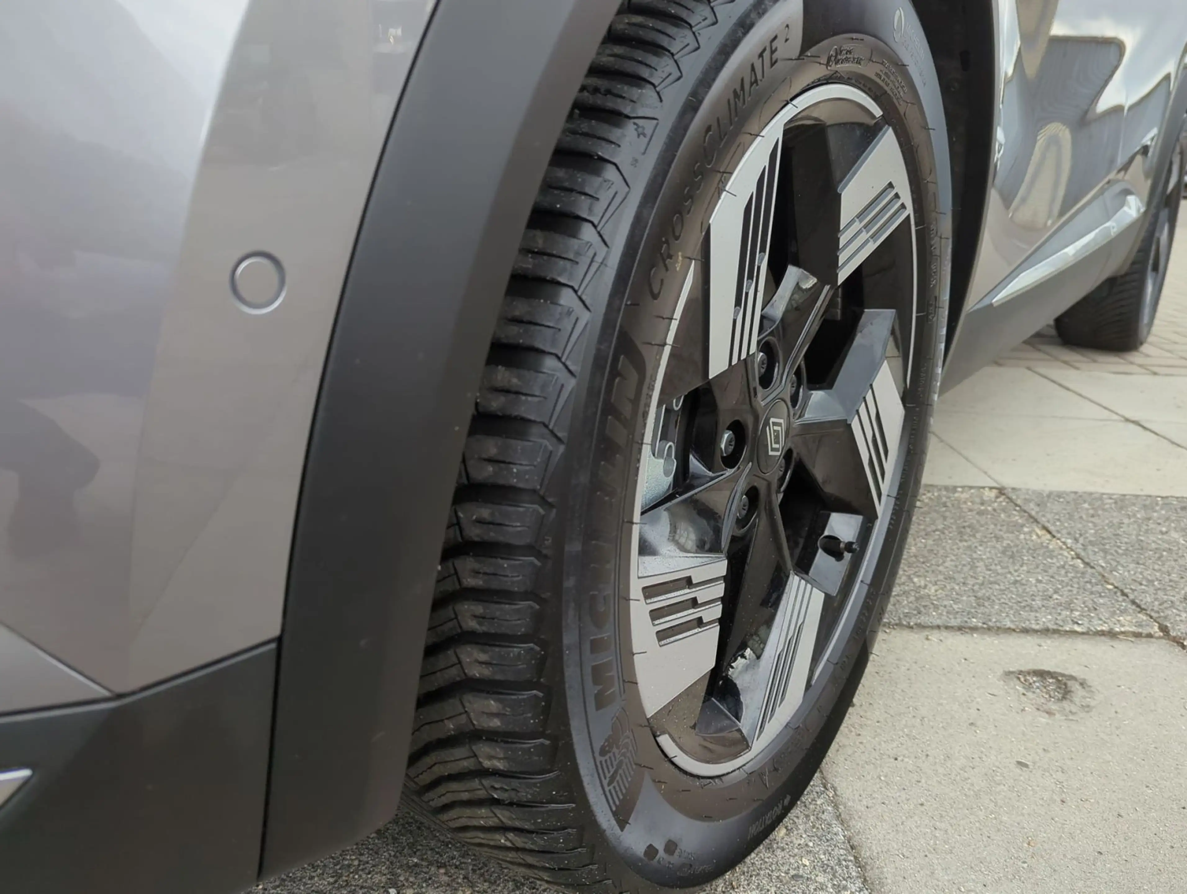 Renault Symbioz 1.8 E-TECH Full Hybrid 160 Iconic — photo 11