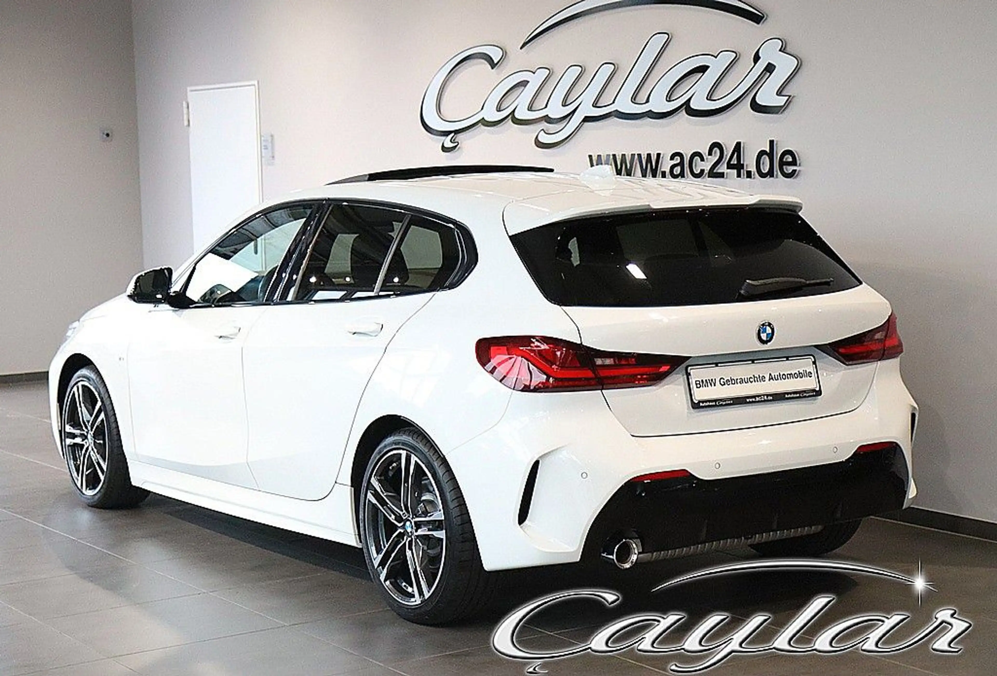 BMW 118 i M SPORT 5-TÜRER AUT. PANORAMA HIFI AHK 18" — photo 2