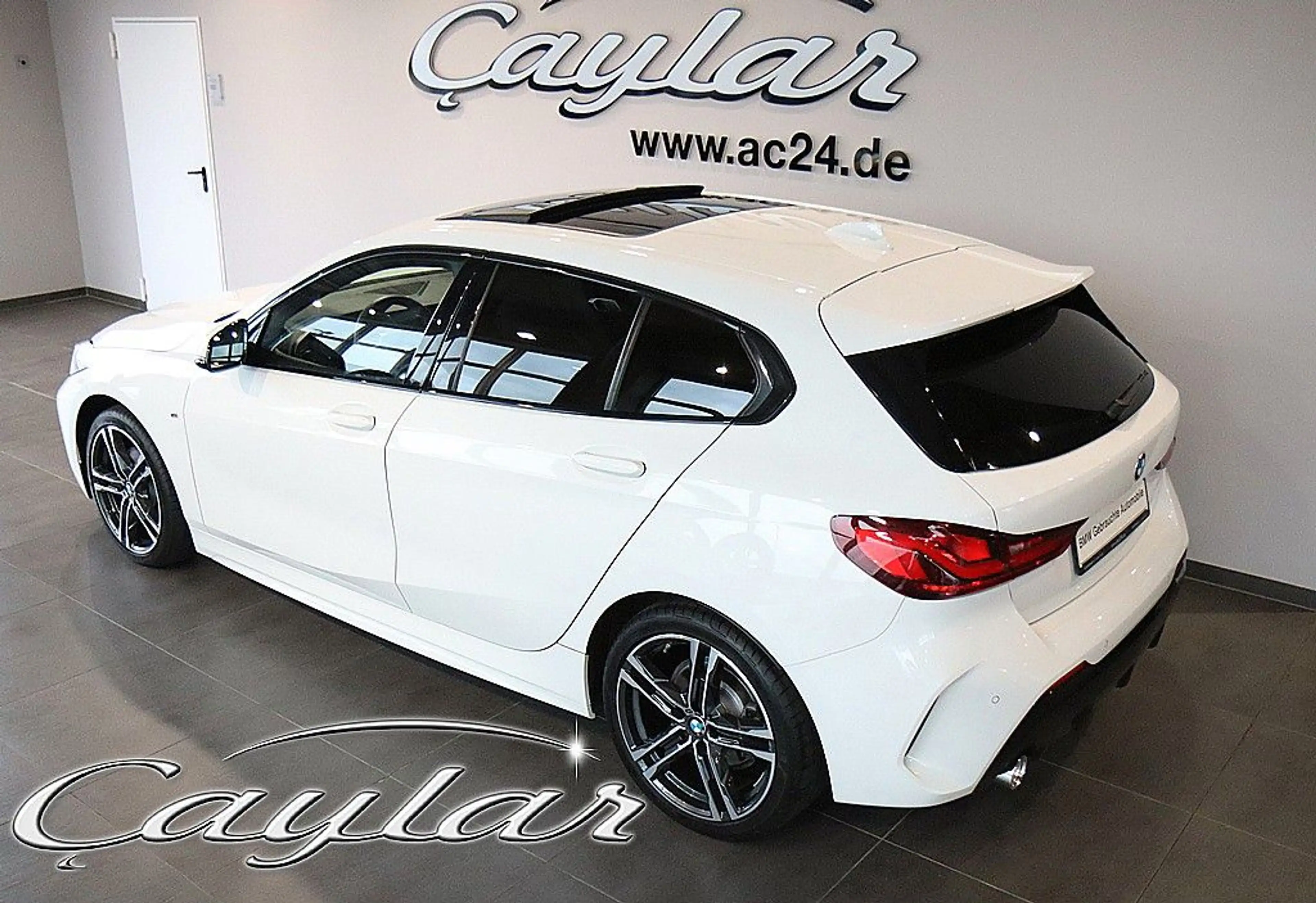 BMW 118 i M SPORT 5-TÜRER AUT. PANORAMA HIFI AHK 18" — photo 9
