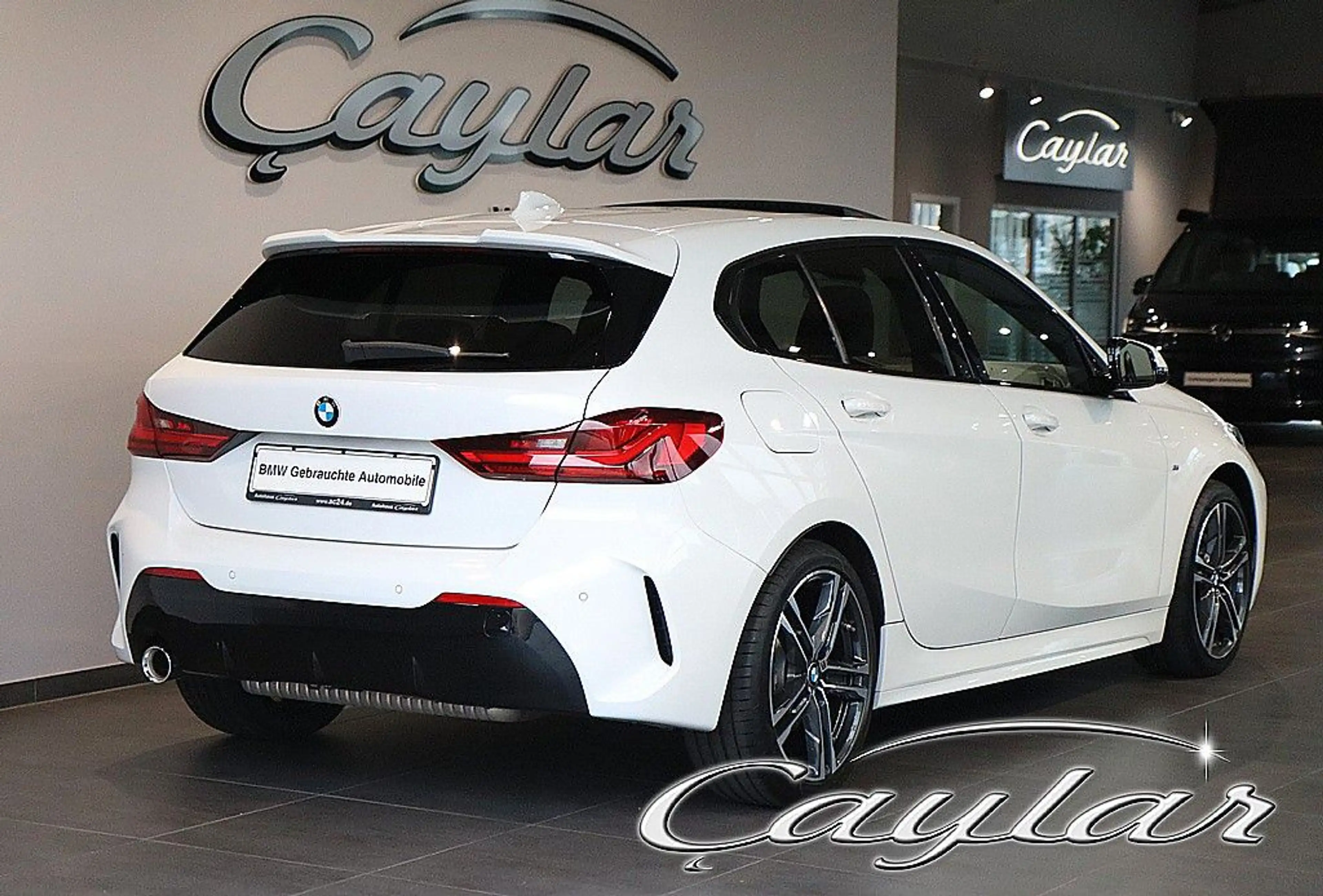 BMW 118 i M SPORT 5-TÜRER AUT. PANORAMA HIFI AHK 18" — photo 6