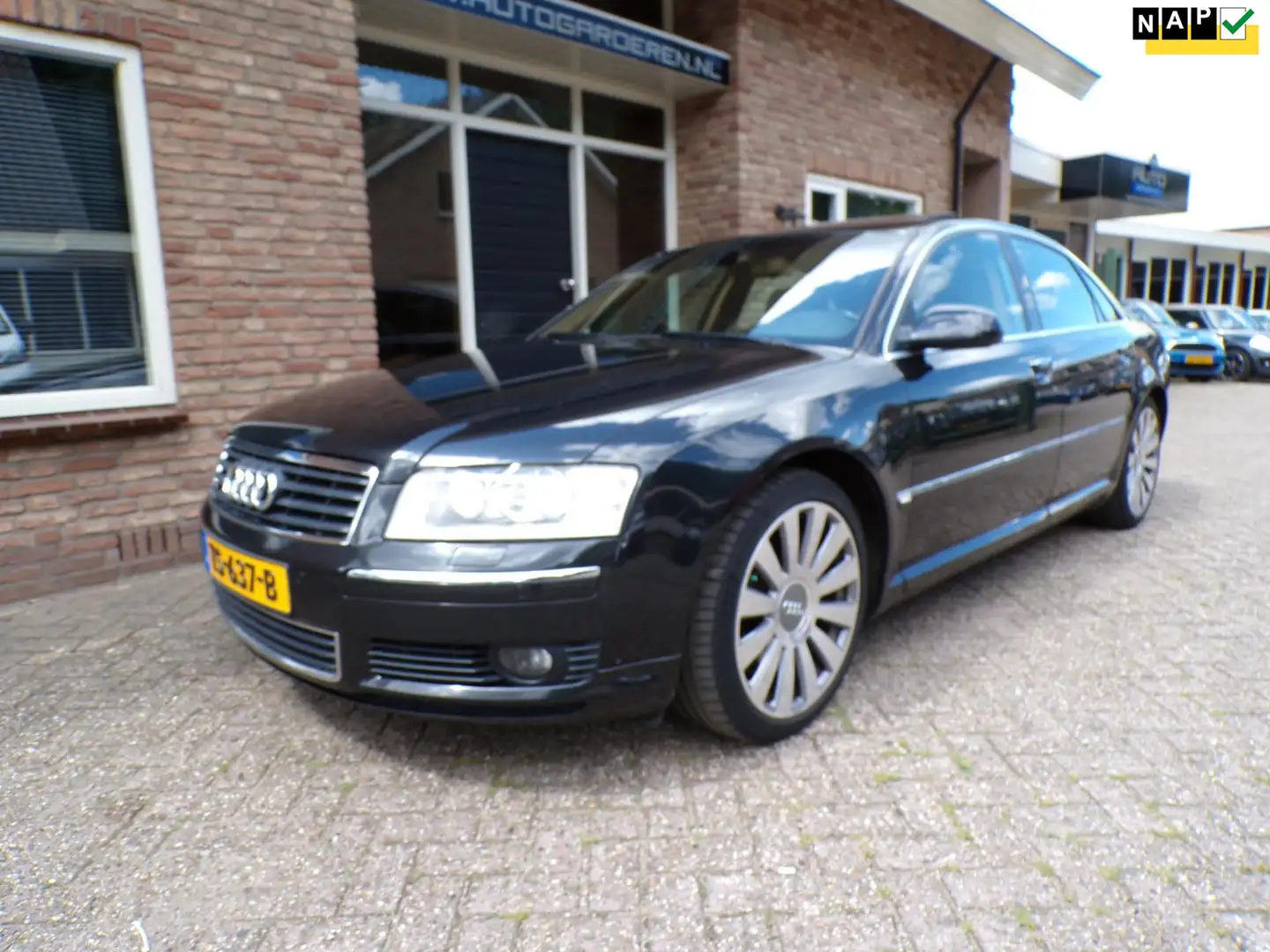 Audi A8 4.2 quattro Pro Line Automaat / Leder / Navi / Sch Negru - 1