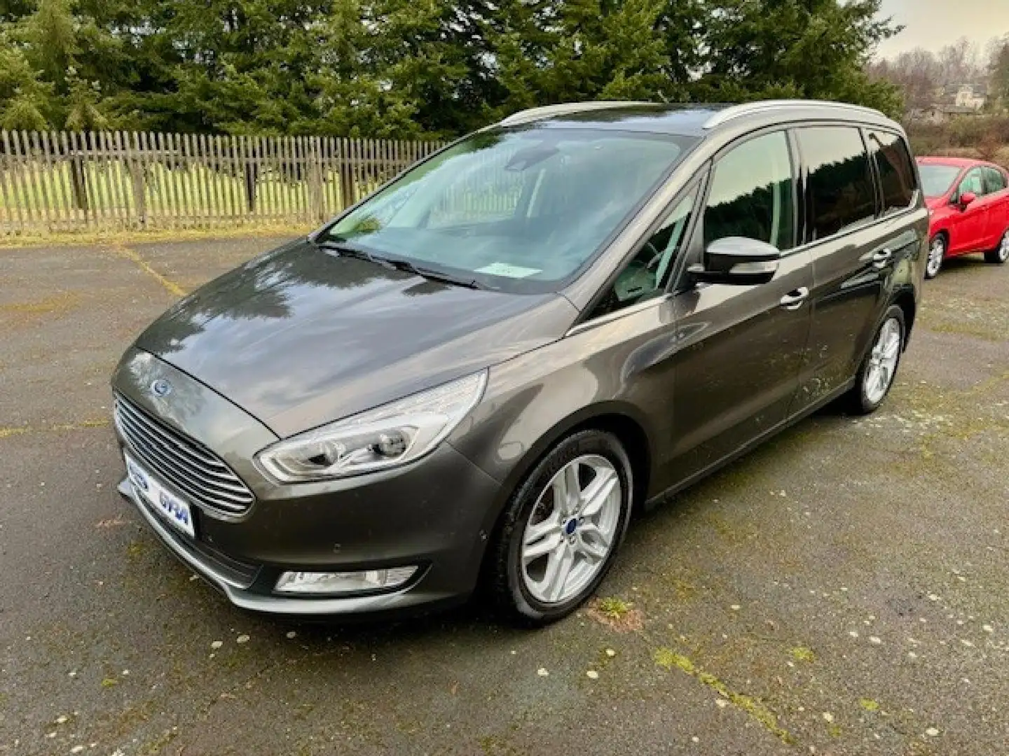 Ford Galaxy Titanium Grijs - 1