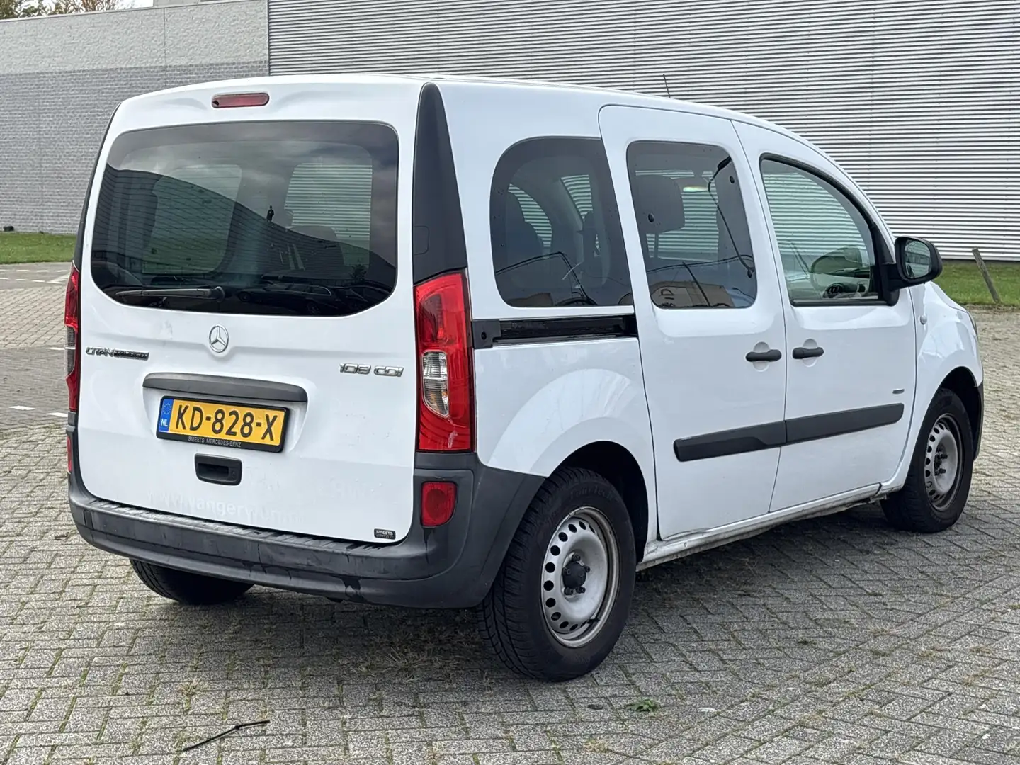 Mercedes-Benz Citan 108 CDI Trend | € 3.675,- NETTO!  | 5 Persoons | A Wit - 2