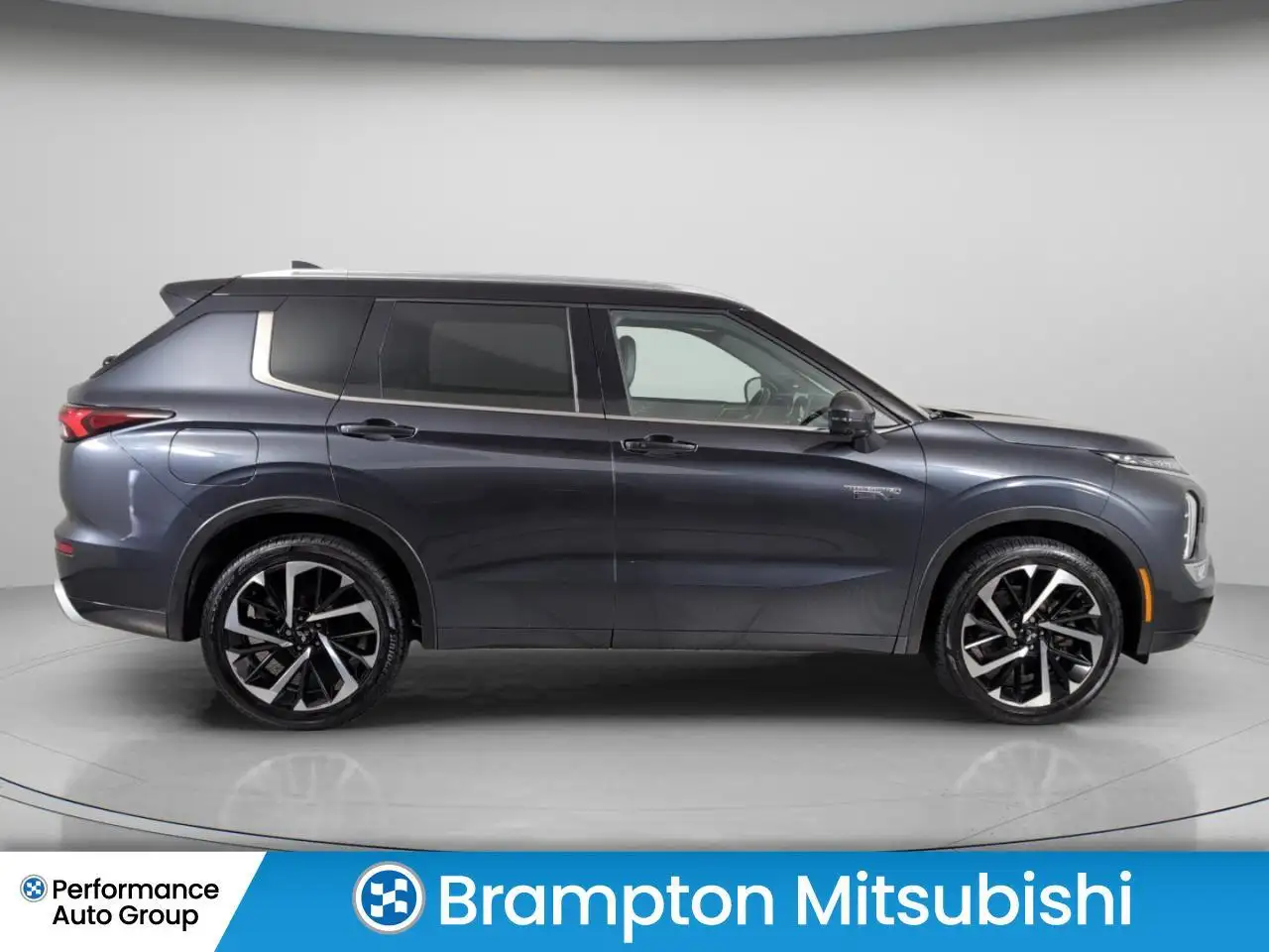 Mitsubishi Outlander photo Mitsubishi Outlander