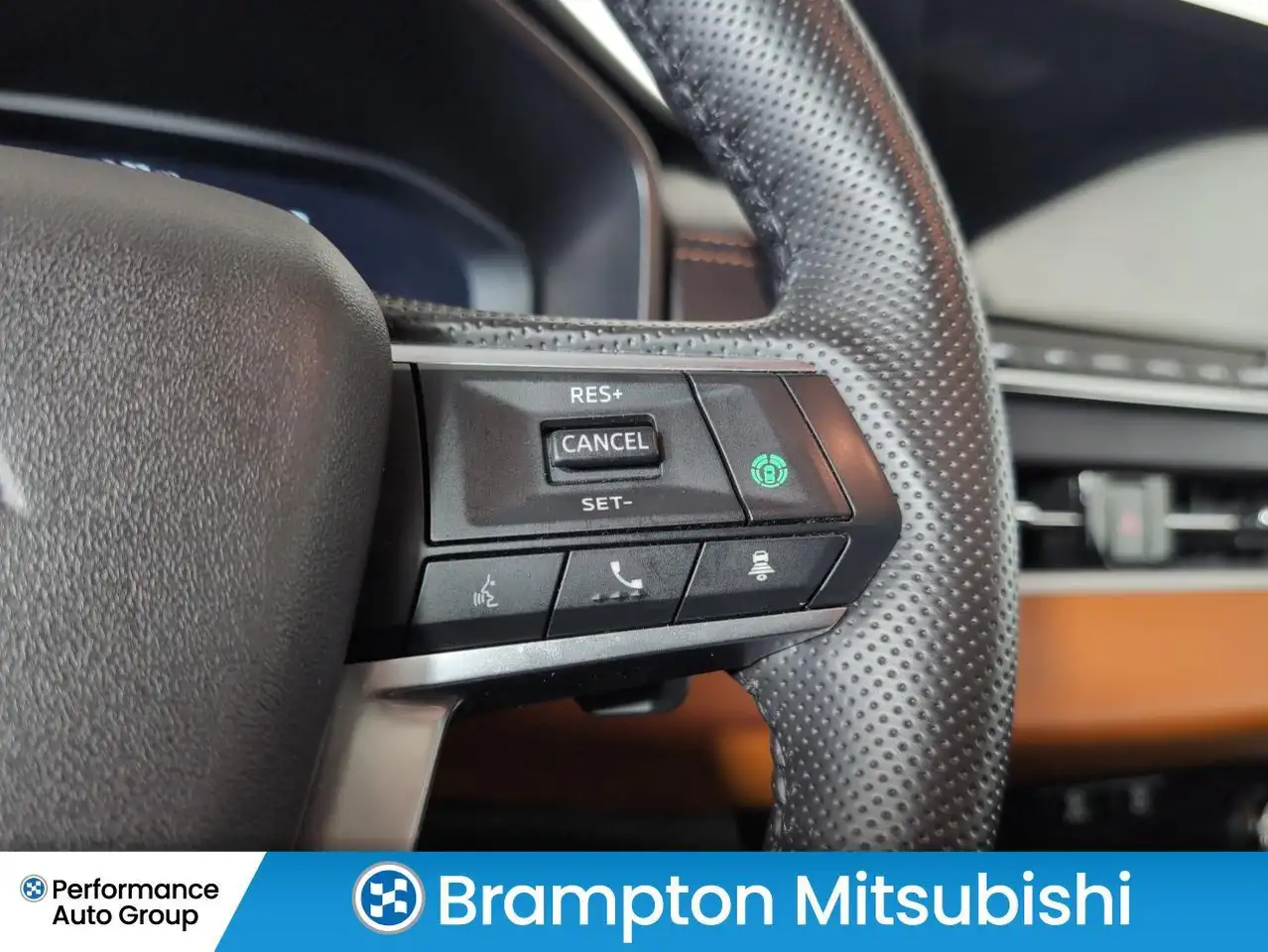 Mitsubishi Outlander photo Mitsubishi Outlander