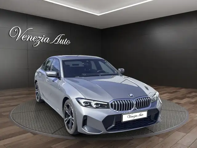 BMW 3 Series view 7