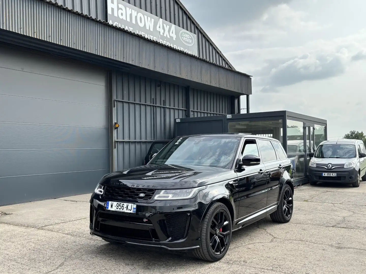 Land Rover Range Rover Sport Mark VIII V8 S/C 5.0L 575ch SVR Noir - 1
