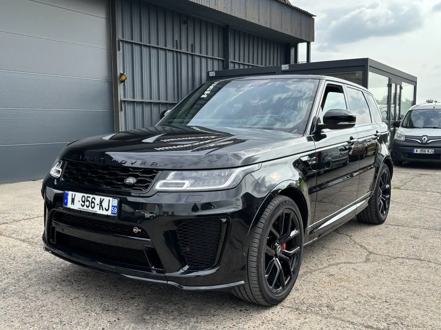 Land Rover Range Rover Sport Mark VIII V8 S/C 5.0L 575ch SVR Noir - 2