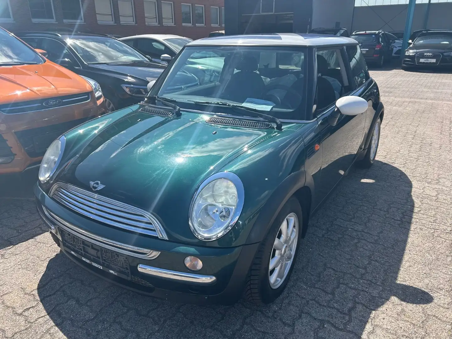 MINI Cooper Green - 1