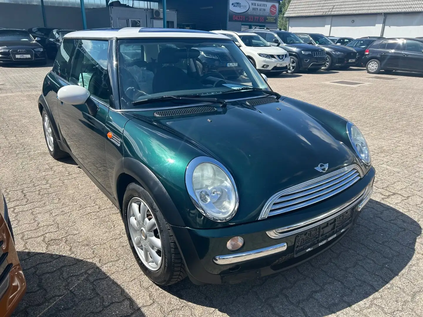 MINI Cooper Green - 2