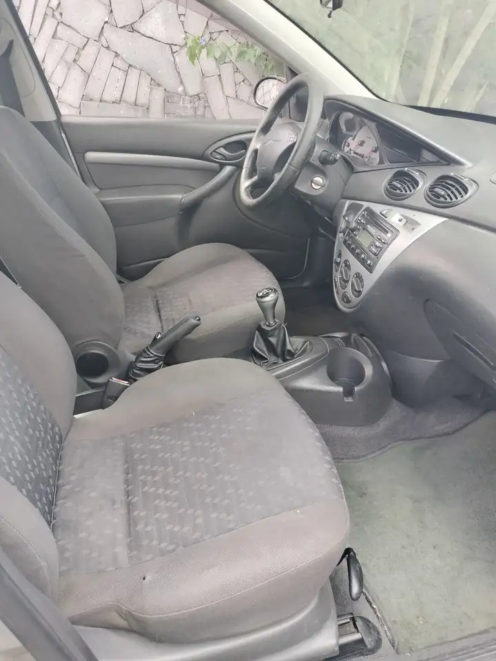 Ford Focus SW 1.6i 16v Zetec, foto 4
