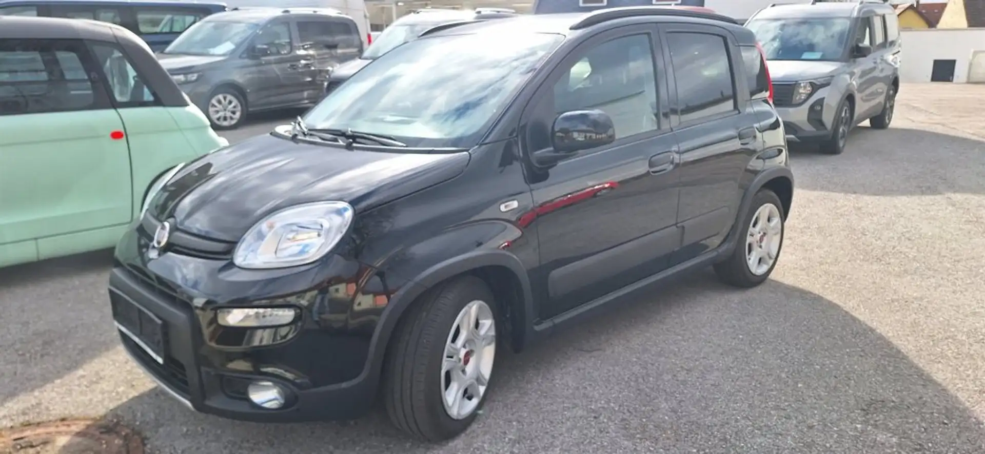 Fiat Panda CityLife Hybrid FireFly Schwarz - 1