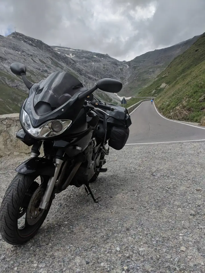 Suzuki GSF 600