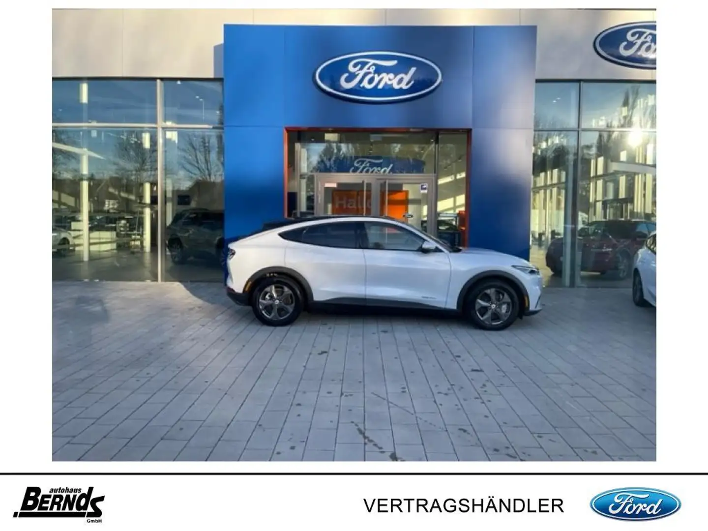 Ford Mustang Mach-E KLIMA LED PARKPILOT PANORAMDACH R-KAMERA ISOFIX SH Biały - 2