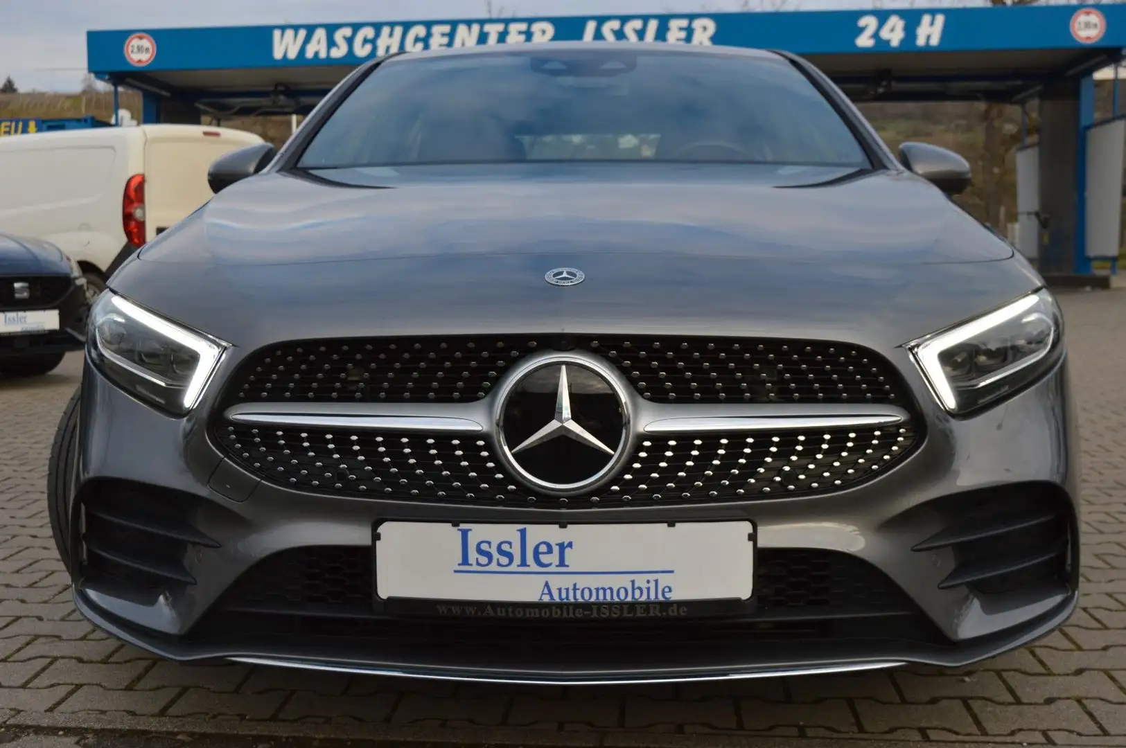 Mercedes-Benz A 220 4Matic, AMG, Kamera, Distronic, Memory, AH Grau - 1