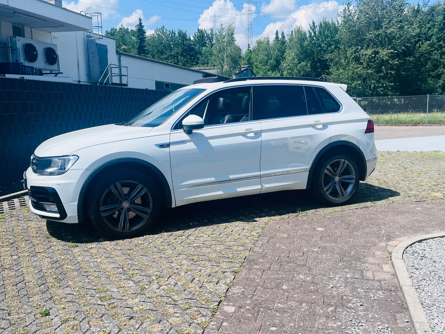 Volkswagen Tiguan Comfortline BMT*4Motion*Navi*Panorama*Leder*AHK* Weiß - 2