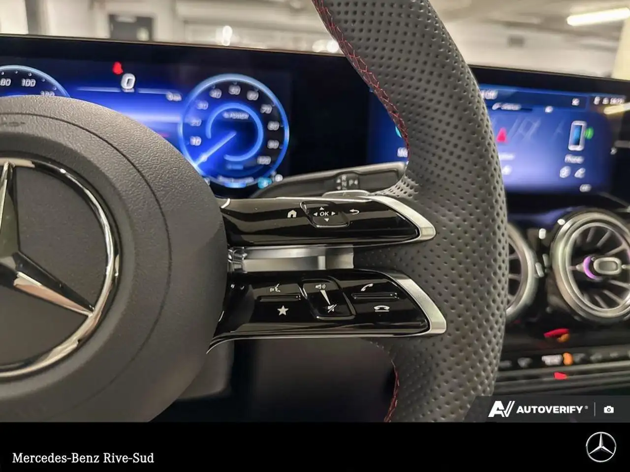 Mercedes-Benz EQB снимка Mercedes-Benz EQB