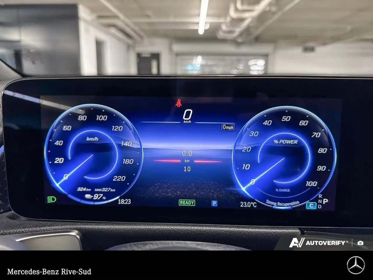 Mercedes-Benz EQB снимка Mercedes-Benz EQB