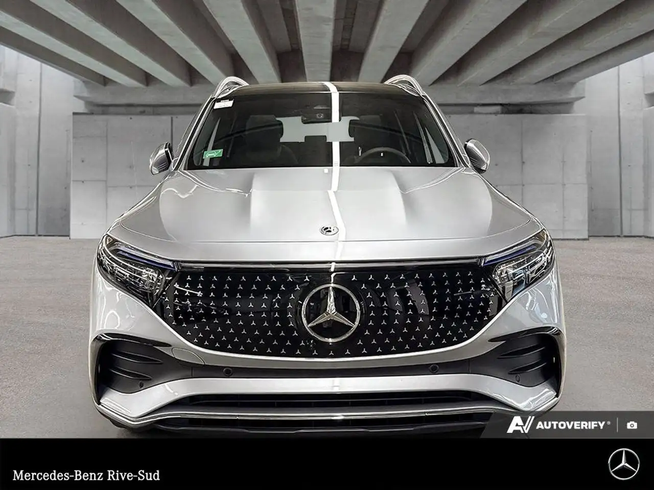 Mercedes-Benz EQB снимка Mercedes-Benz EQB