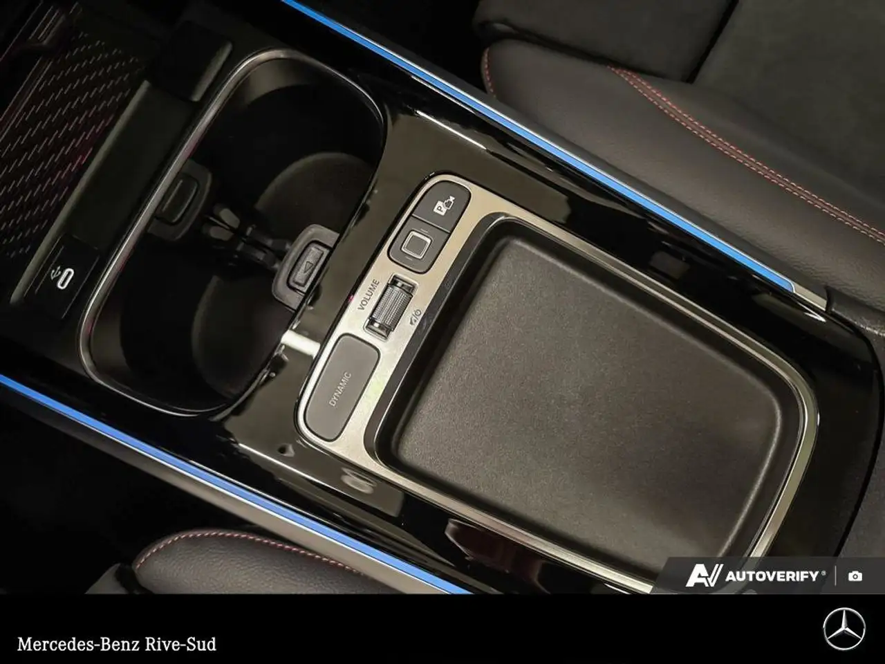 Mercedes-Benz EQB снимка Mercedes-Benz EQB