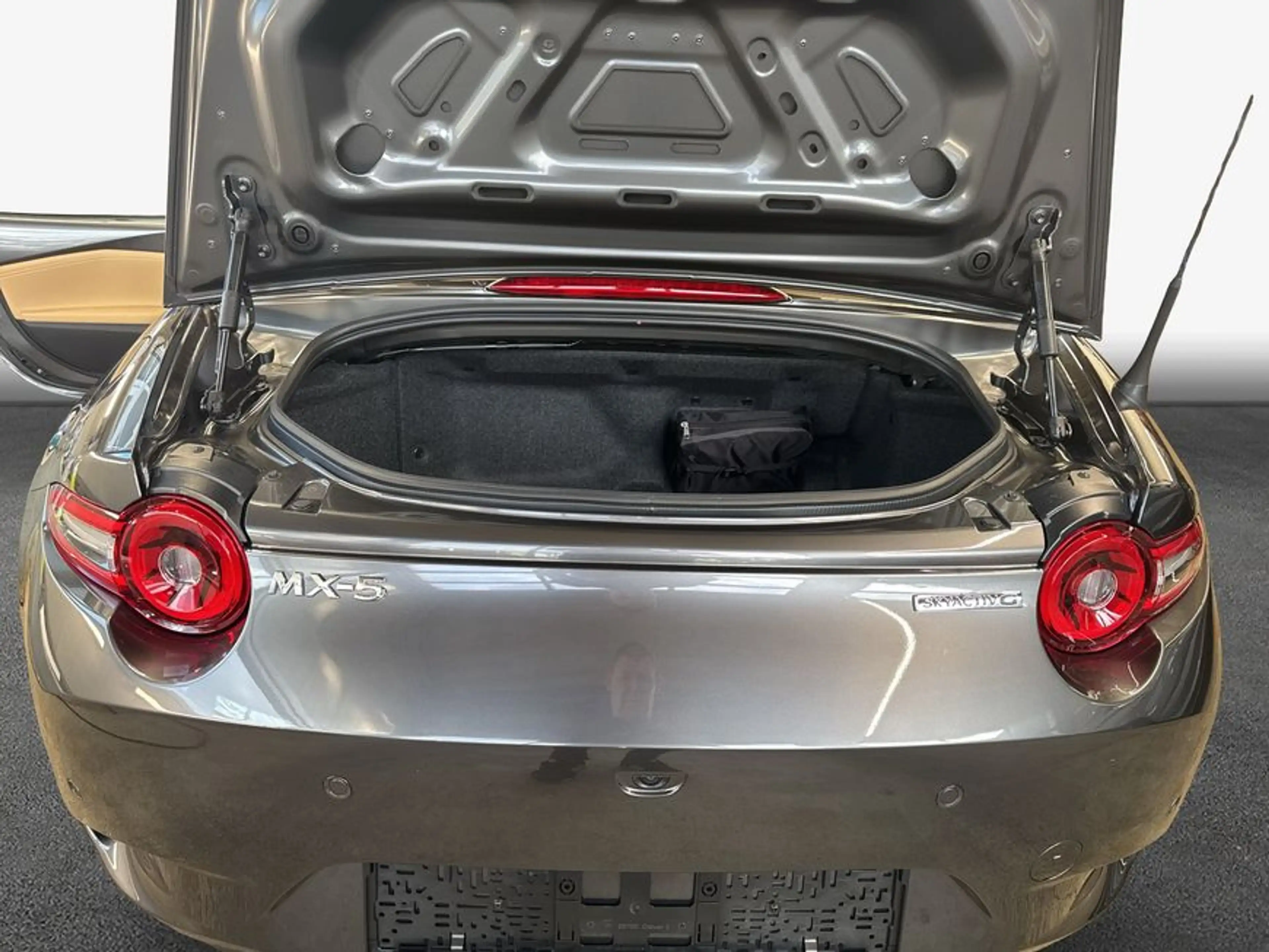Mazda MX-5 ST SKYACTIV-G 1.5 Kazari 100 kW, 2-türig — photo 8