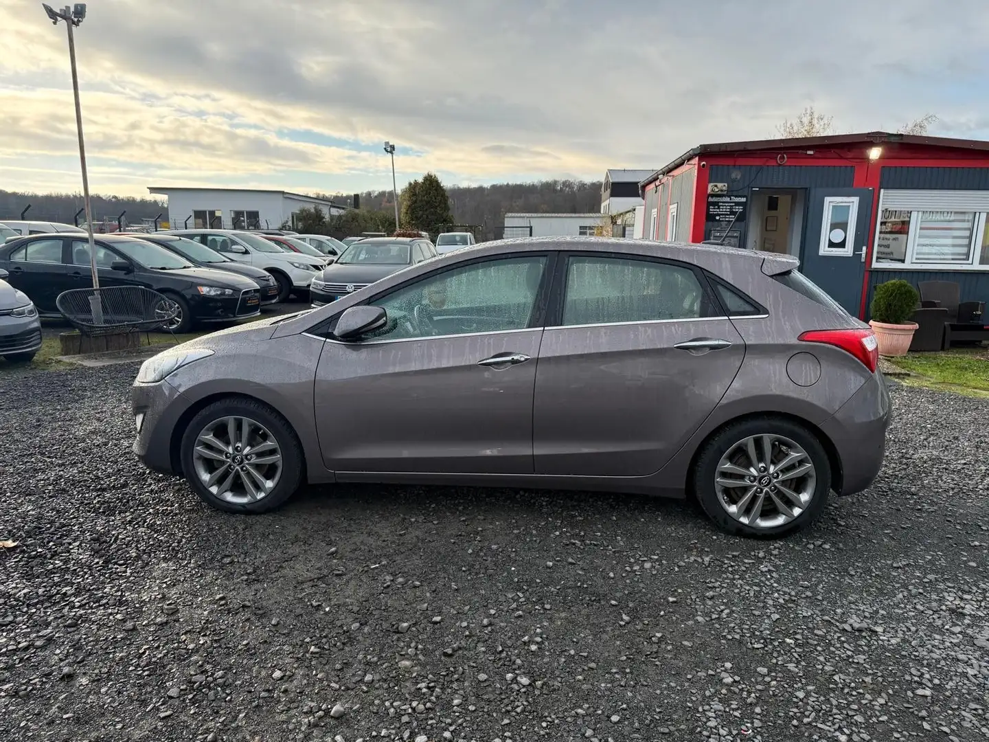 Hyundai i30 YES!/NAVI/KAMERA/TÜV NEU Braun - 2