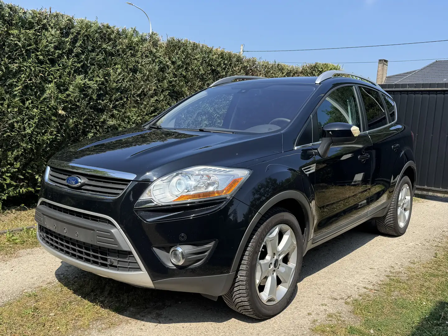 Ford Kuga 2.0 TDCi 4x4 Aut. Titanium+++Euro 5+++Full Option+ Zwart - 1