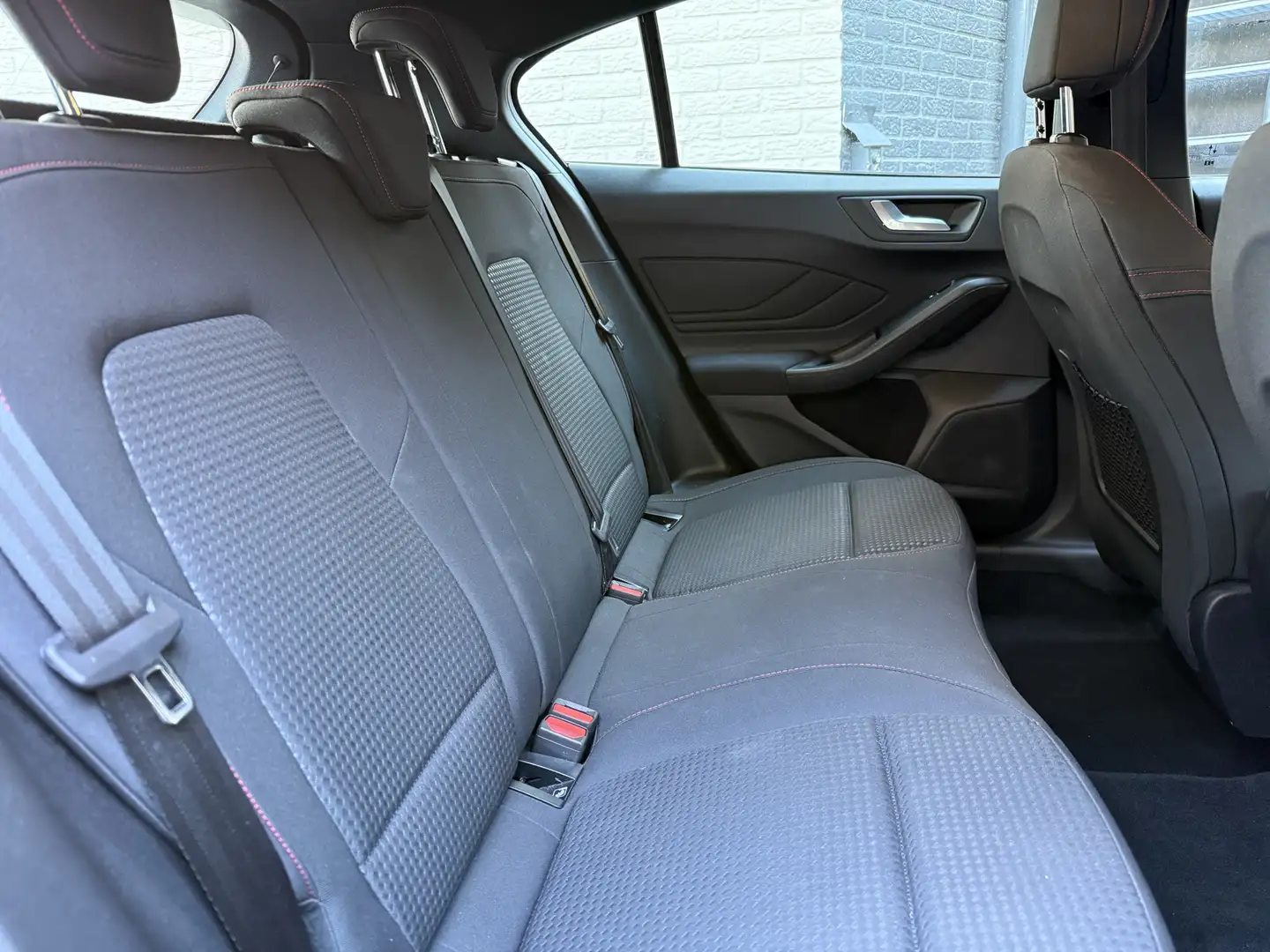 Ford Focus 1.5 EcoBoost ST Line 150pk Aut. Winter-pack | Came Noir - 2