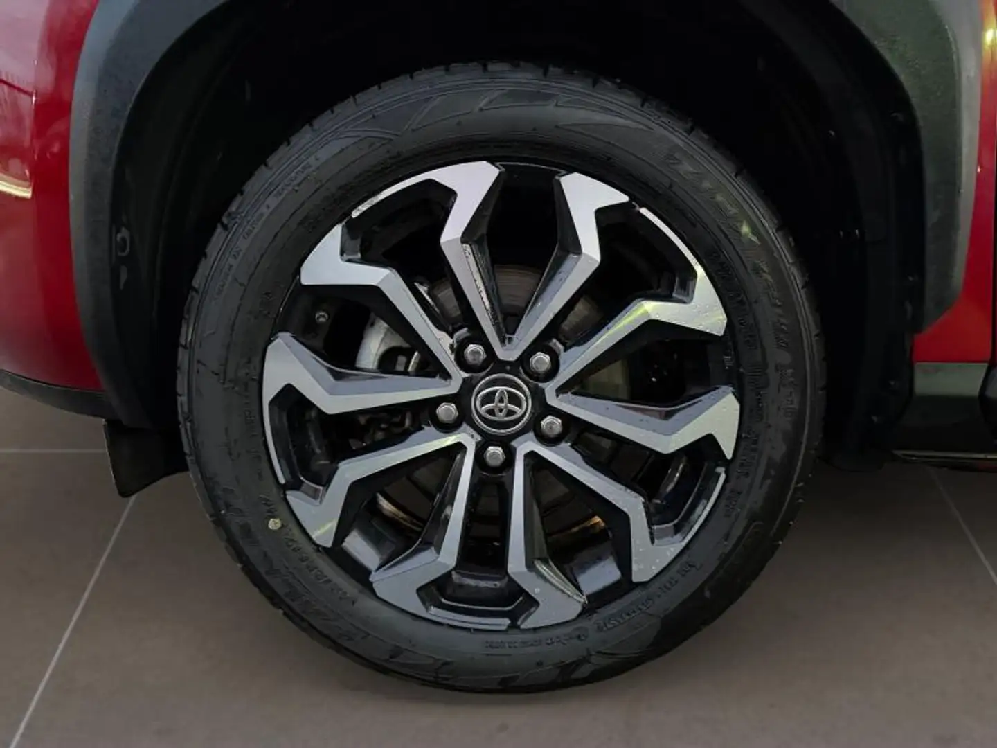 Toyota Yaris Cross Dynamic Plus Rouge - 2