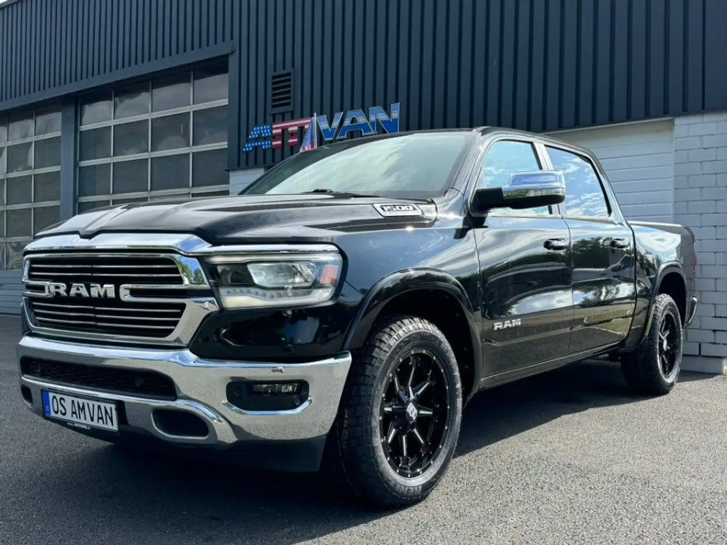 Dodge RAM 1500 CrewCab Laramie 5.7 HEMI GEN5 4x4 Fekete - 1