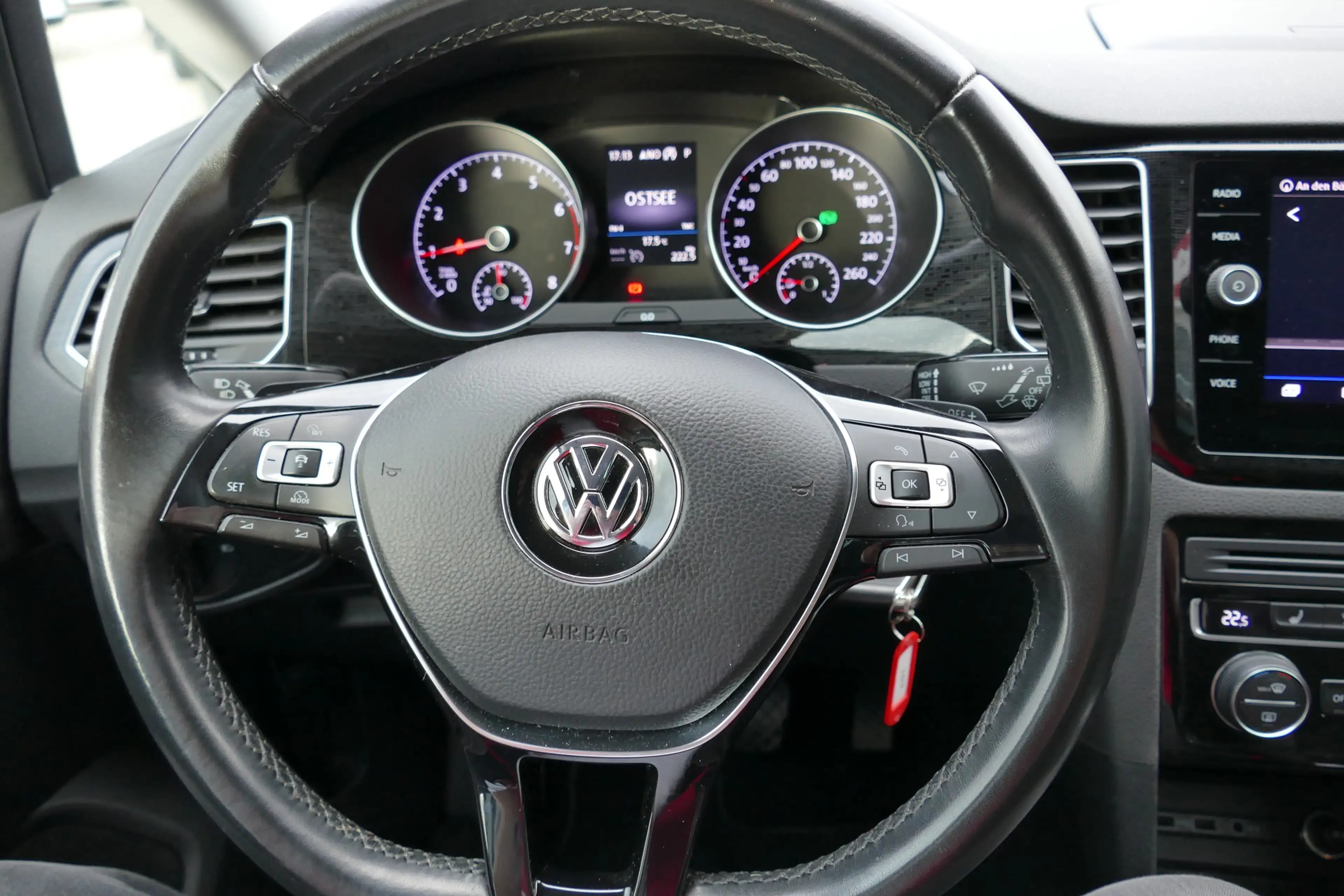 Volkswagen Golf Sportsvan VII 1.5 16V TSI Highline LED Navi — photo 11