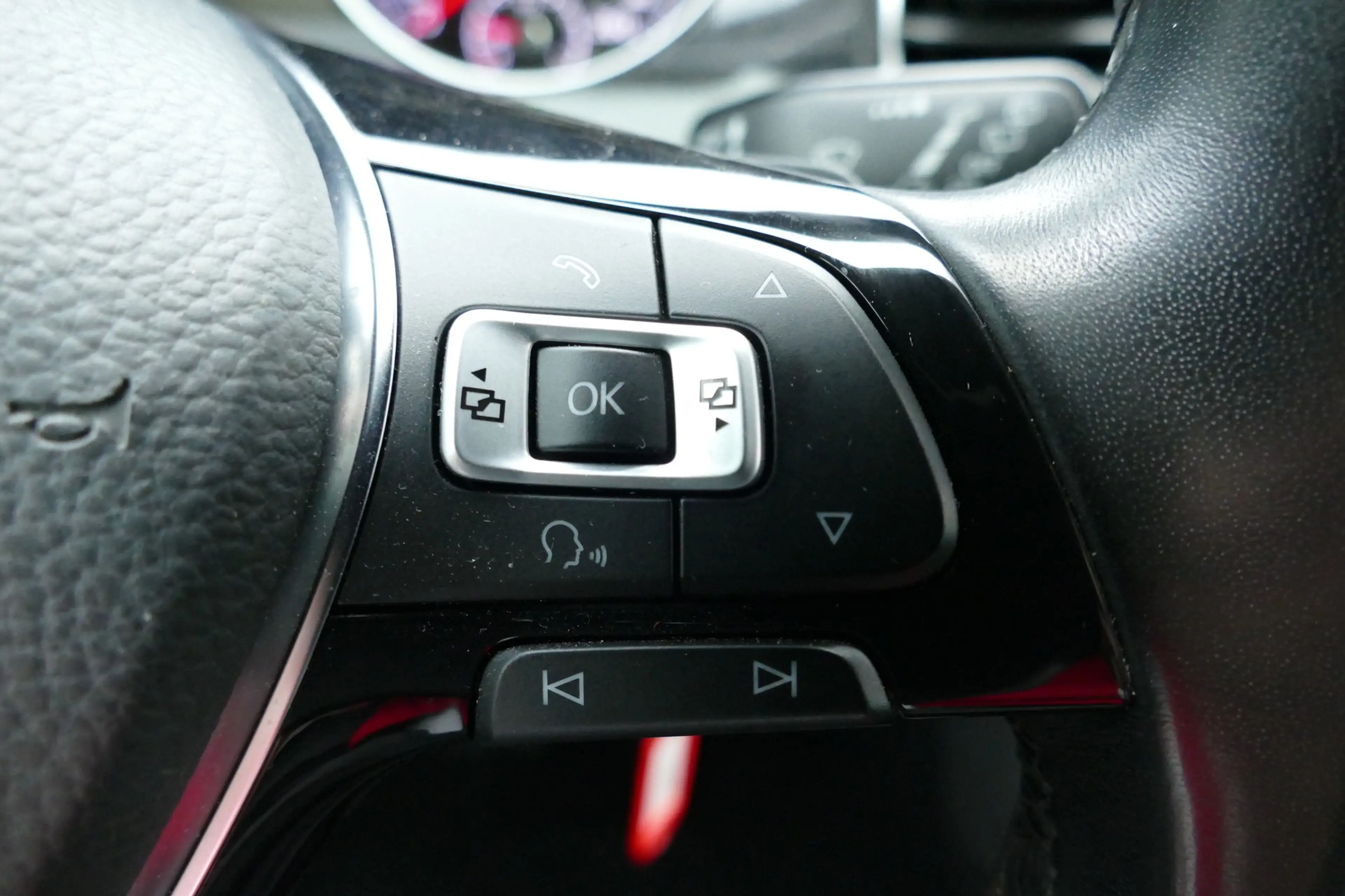 Volkswagen Golf Sportsvan VII 1.5 16V TSI Highline LED Navi — photo 13