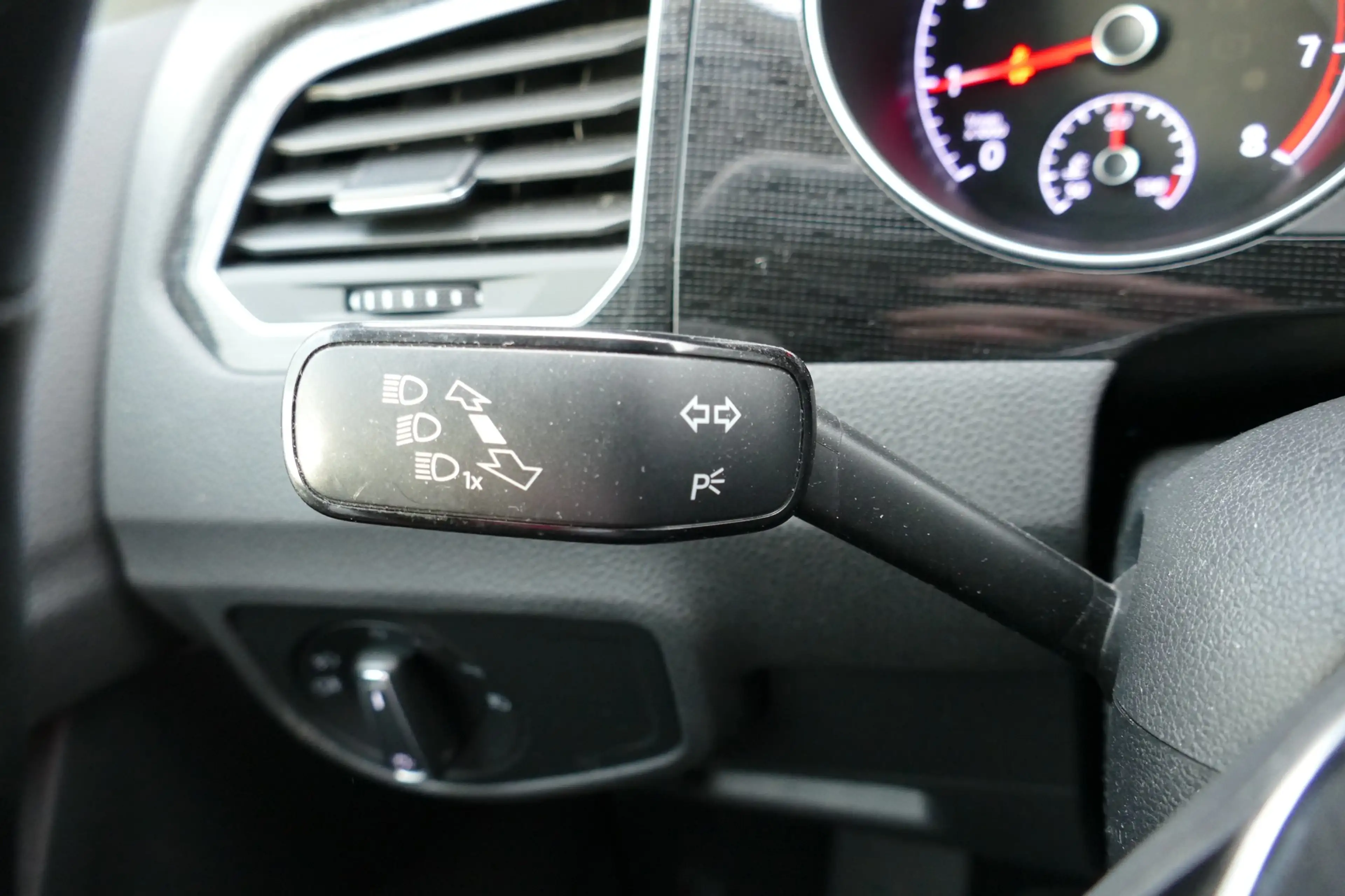 Volkswagen Golf Sportsvan VII 1.5 16V TSI Highline LED Navi — photo 15