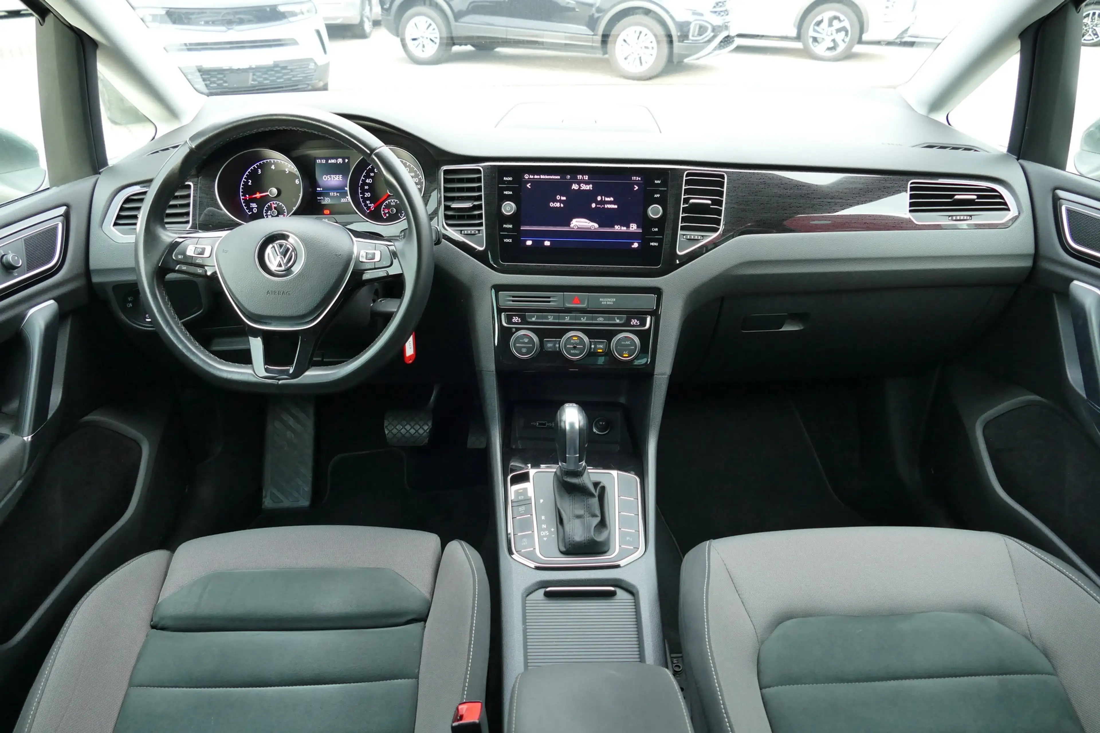 Volkswagen Golf Sportsvan VII 1.5 16V TSI Highline LED Navi — photo 9