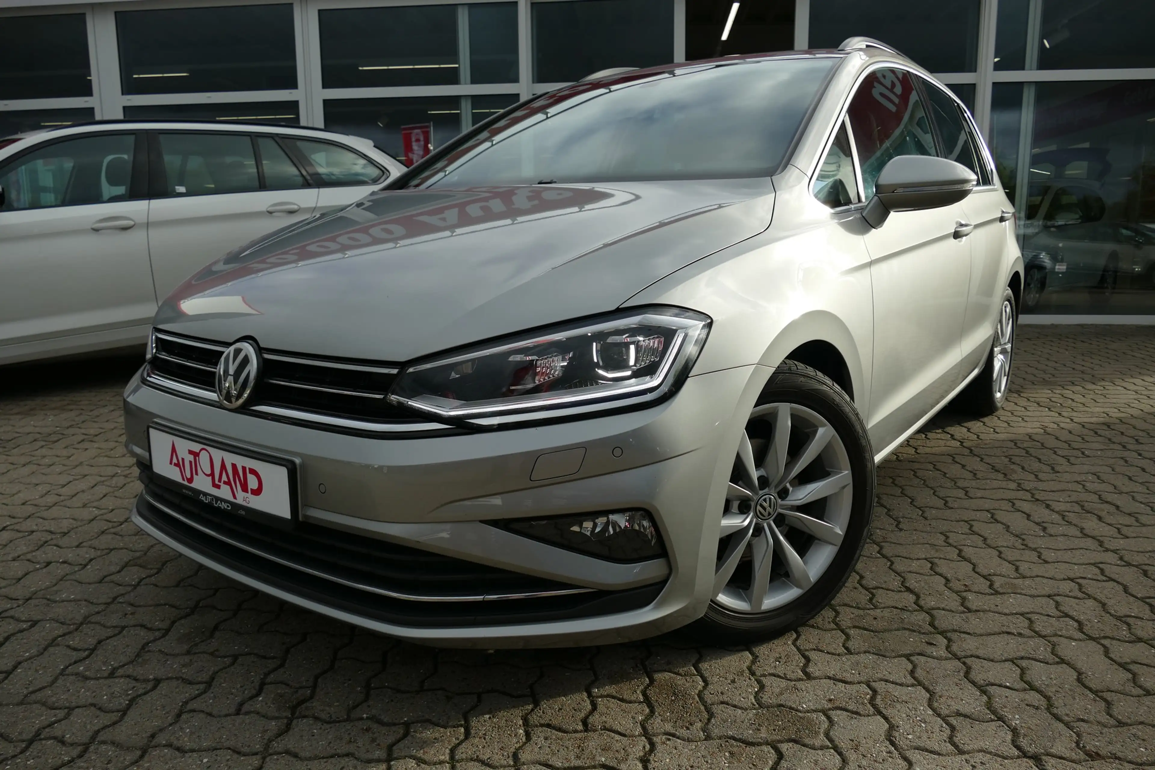 Volkswagen Golf Sportsvan VII 1.5 16V TSI Highline LED Navi — photo 2