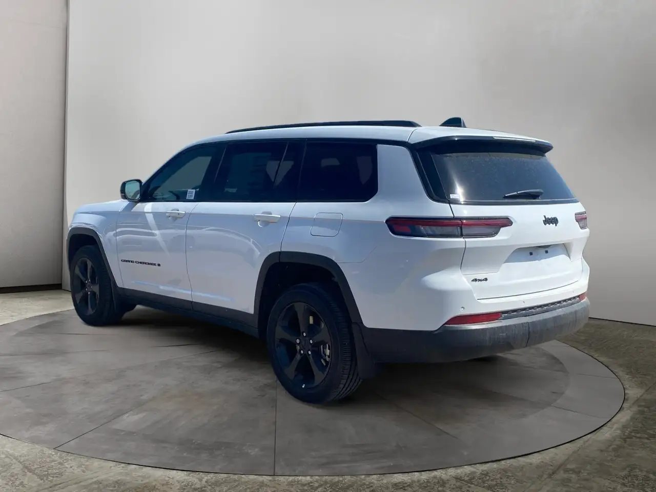 Jeep Grand Cherokee снимка Jeep Grand Cherokee