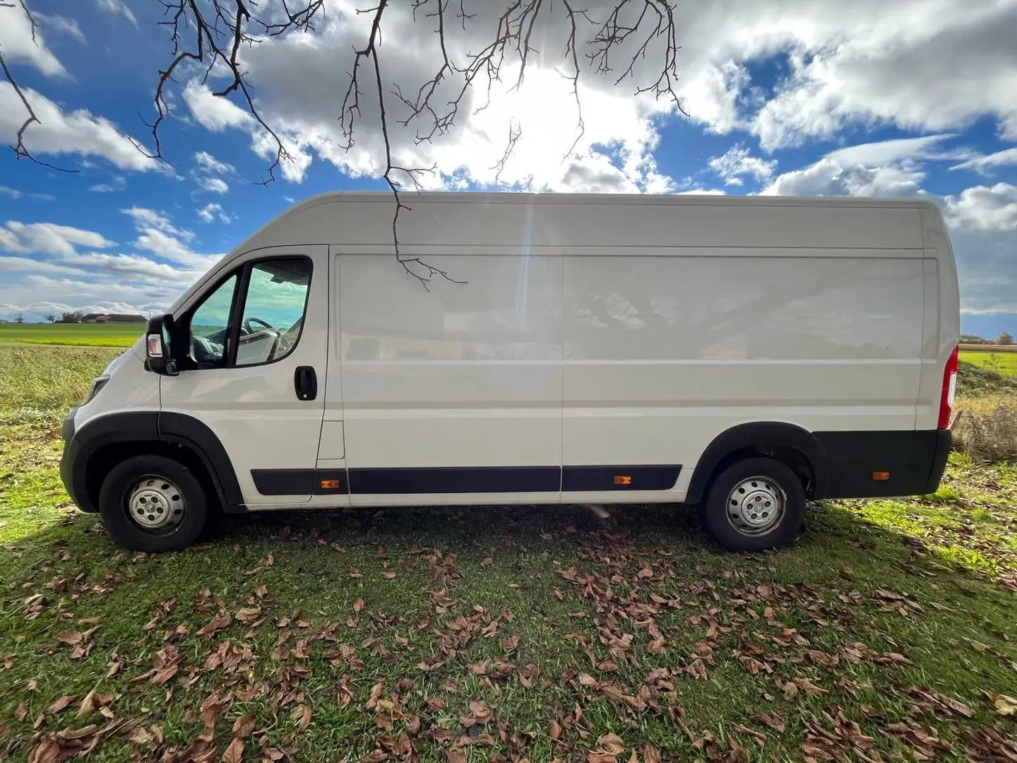 Peugeot Boxer Boxer 35+ L4H3 BlueHDi 165 S Bílá - 1