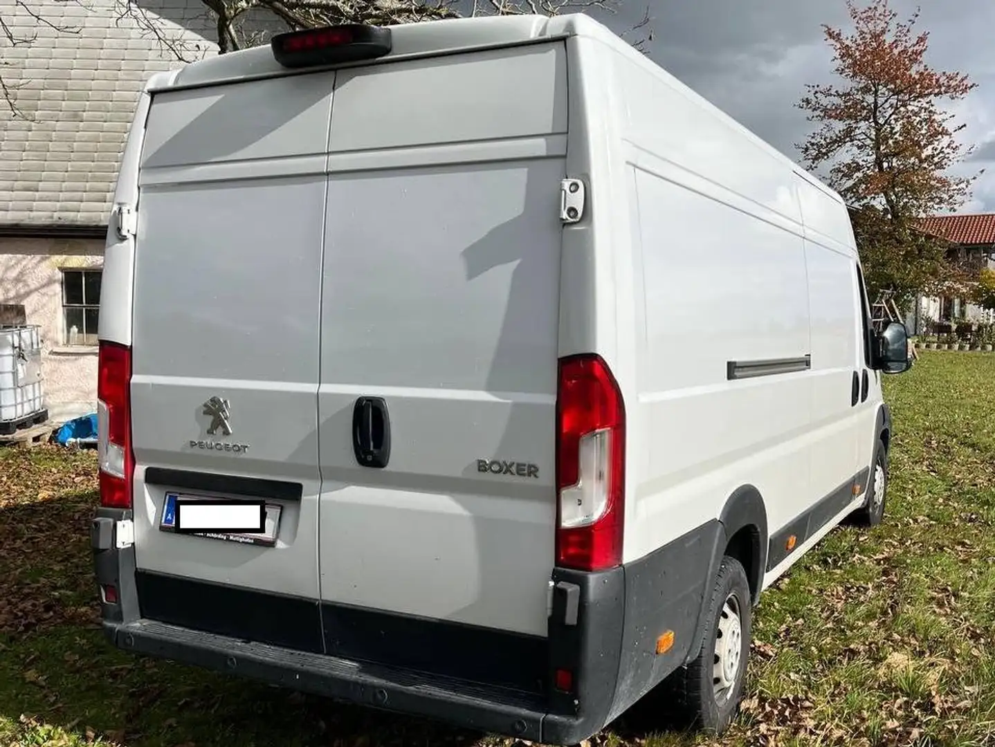 Peugeot Boxer Boxer 35+ L4H3 BlueHDi 165 S Bílá - 2