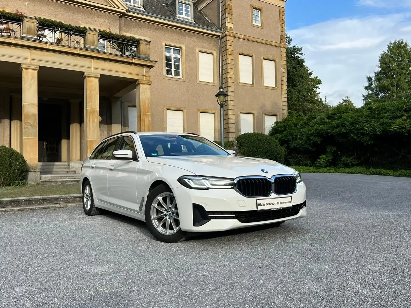 BMW 520 d T LED Head-Up AHK DAB HiFi Kamera Weiß - 1