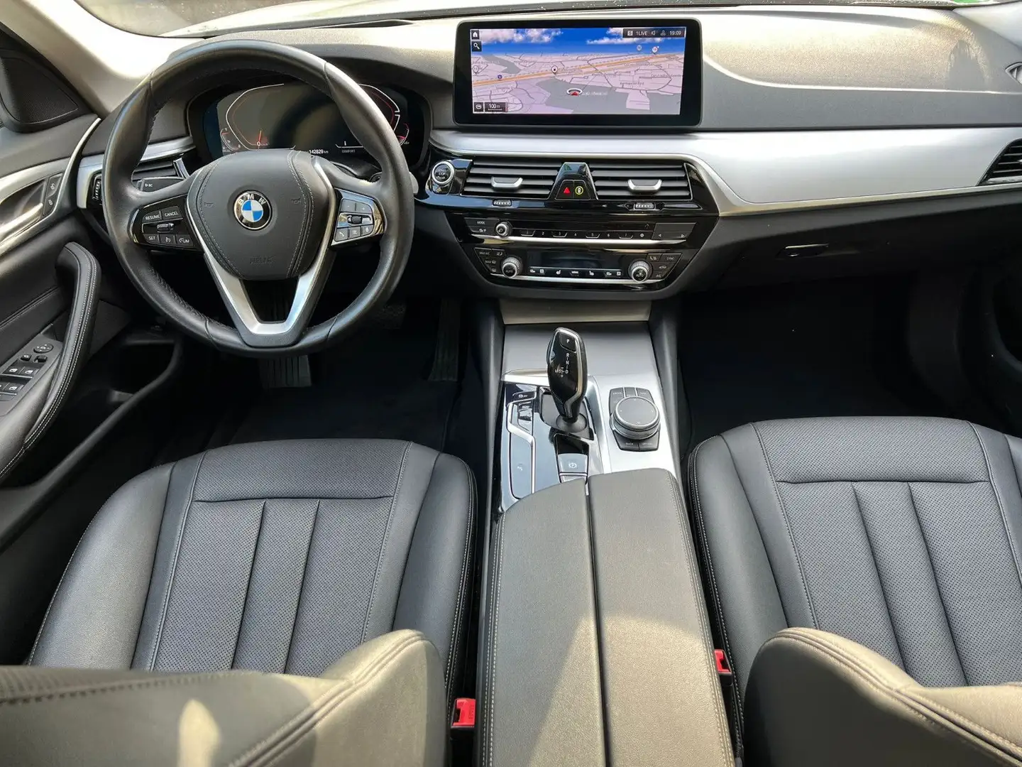 BMW 520 d T LED Head-Up AHK DAB HiFi Kamera Weiß - 2