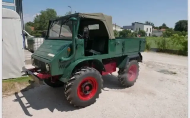 Mercedes-Benz UNIMOG 411