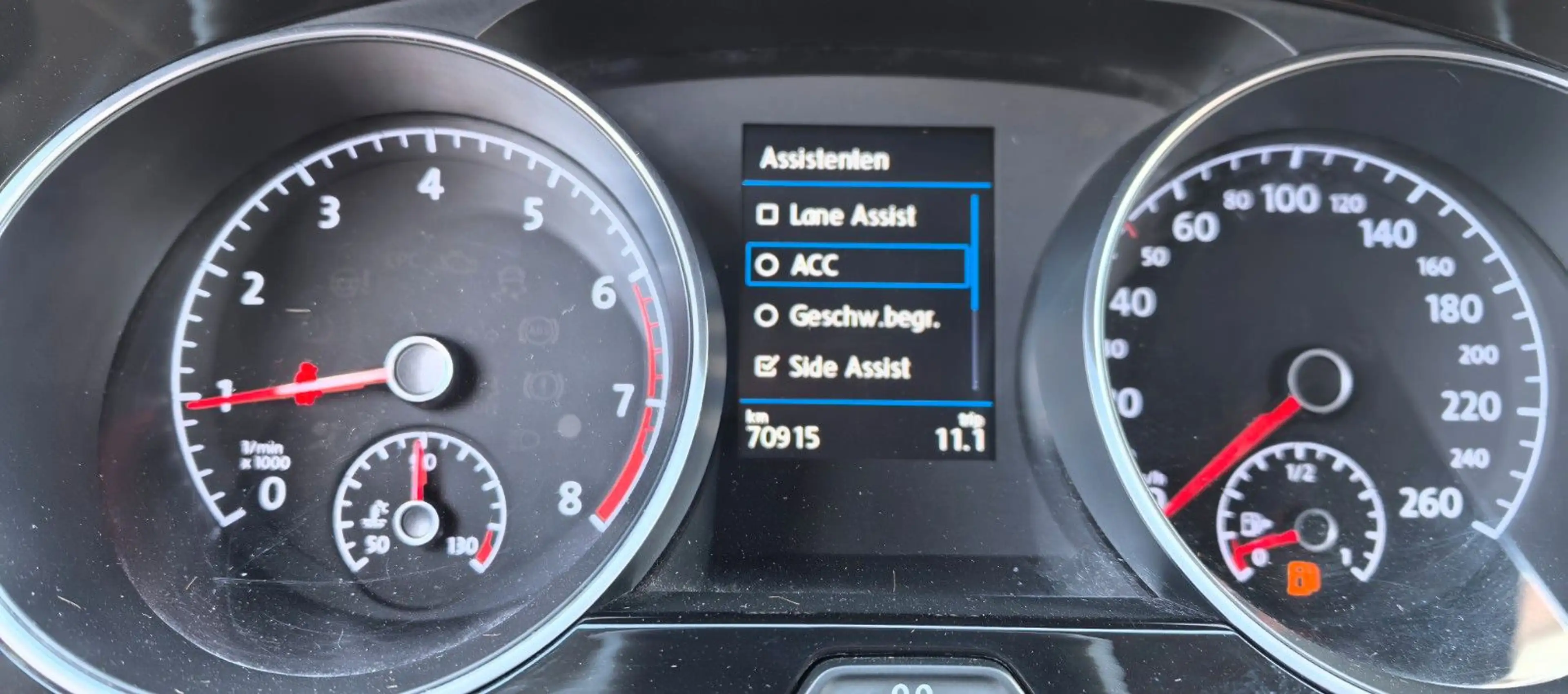 Volkswagen Touran Highline LED/Rückfahrkamera — photo 11