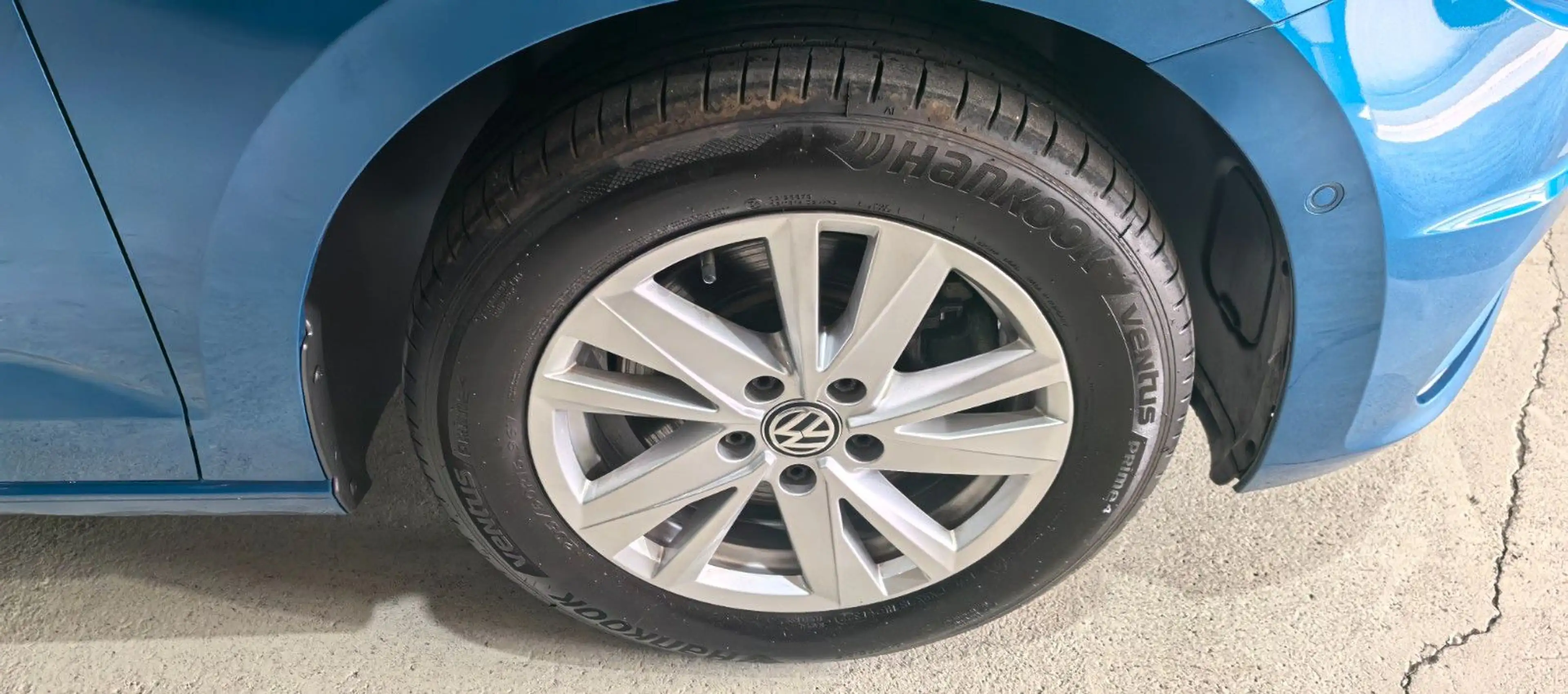 Volkswagen Touran Highline LED/Rückfahrkamera — photo 10