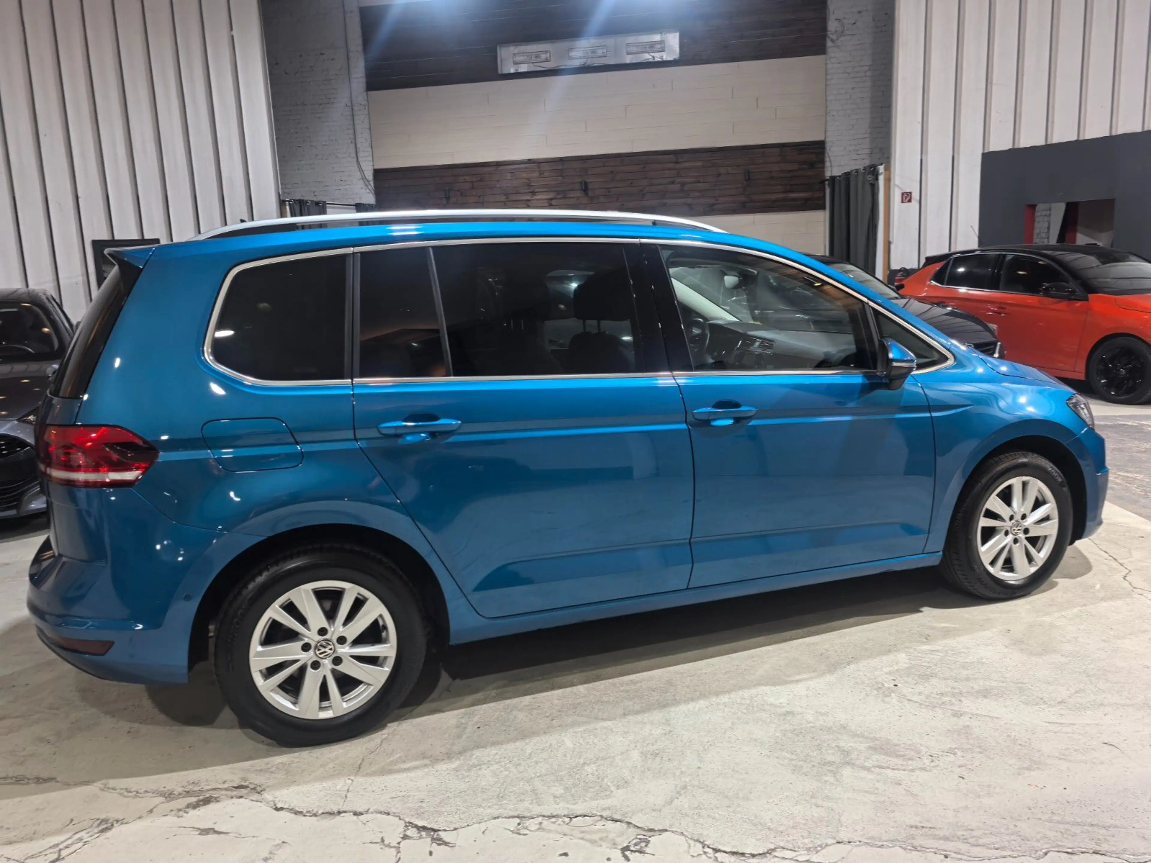Volkswagen Touran Highline LED/Rückfahrkamera — photo 3