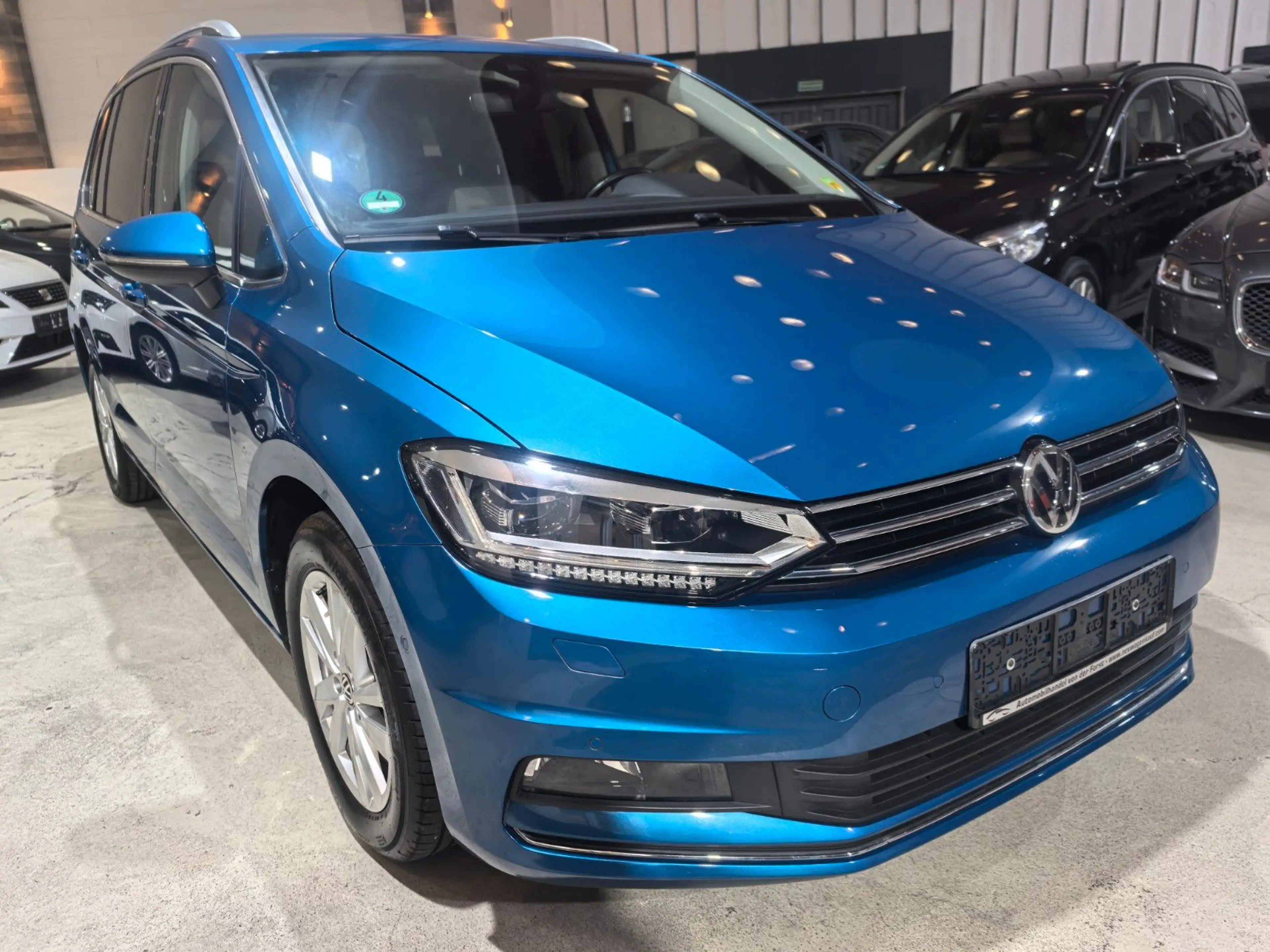 Volkswagen Touran Highline LED/Rückfahrkamera — photo 2
