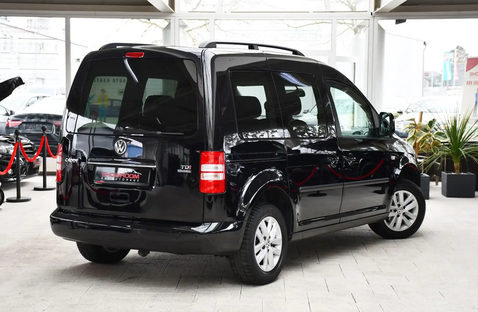Volkswagen Caddy Kombi Comfortline BMT Shz Klima Tempomat Noir - 2