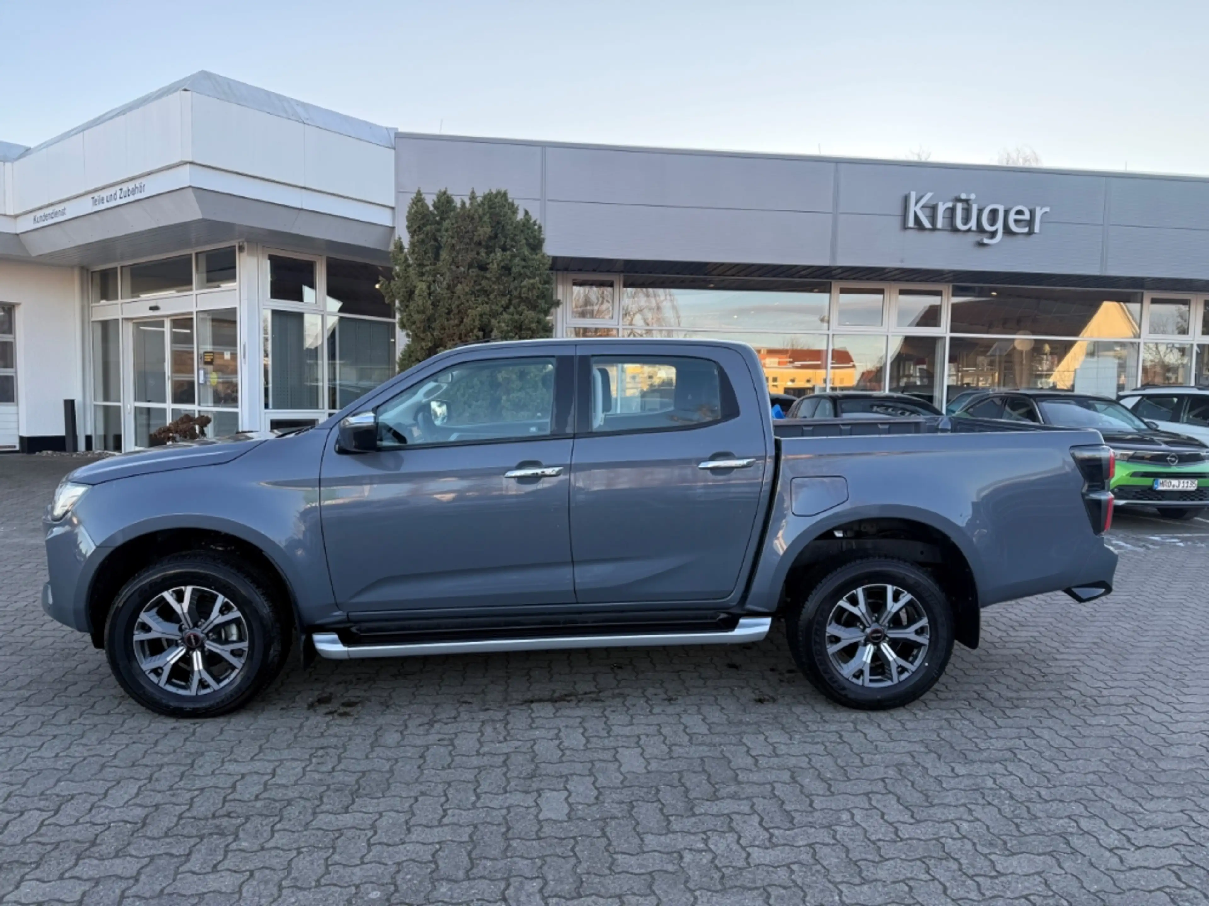 Isuzu D-Max Double Cab LSE 1.9 mit SHZ+RFK — photo 2
